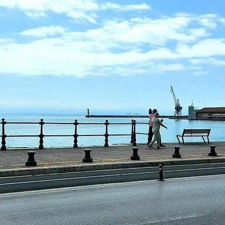 Liva Center Thessaloniki, Agias Sofias Салоники