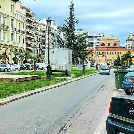 Liva Center Thessaloniki, Agias Sofias Appartamento